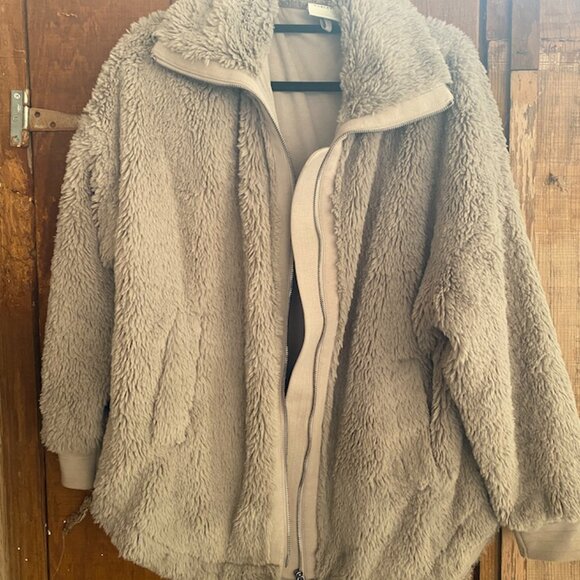 Varley Norfolk Taupe Jacket from Anthropologie - Picture 6 of 11